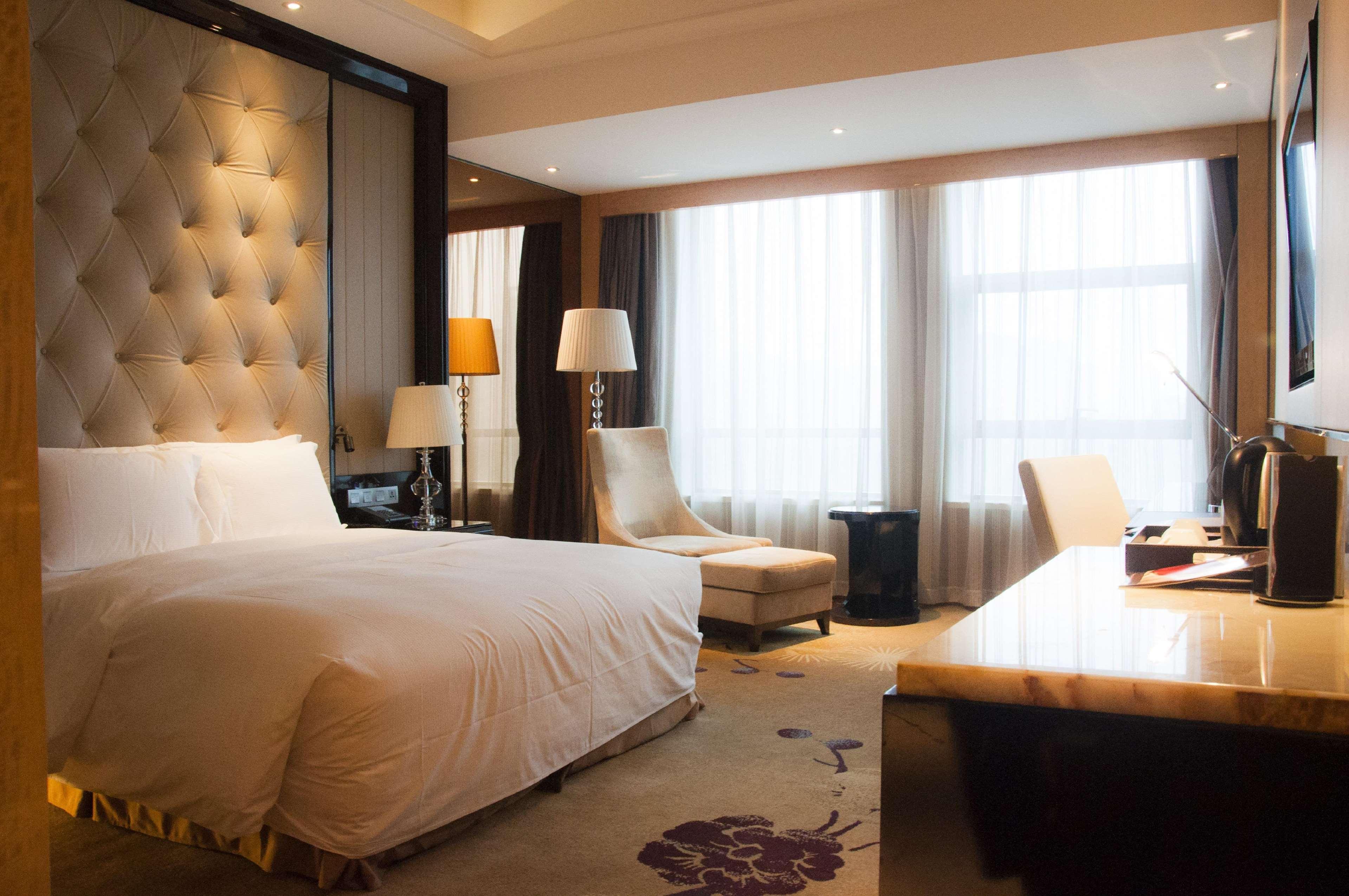 Hilton Nanjing Hotel Nanjing  Exterior foto